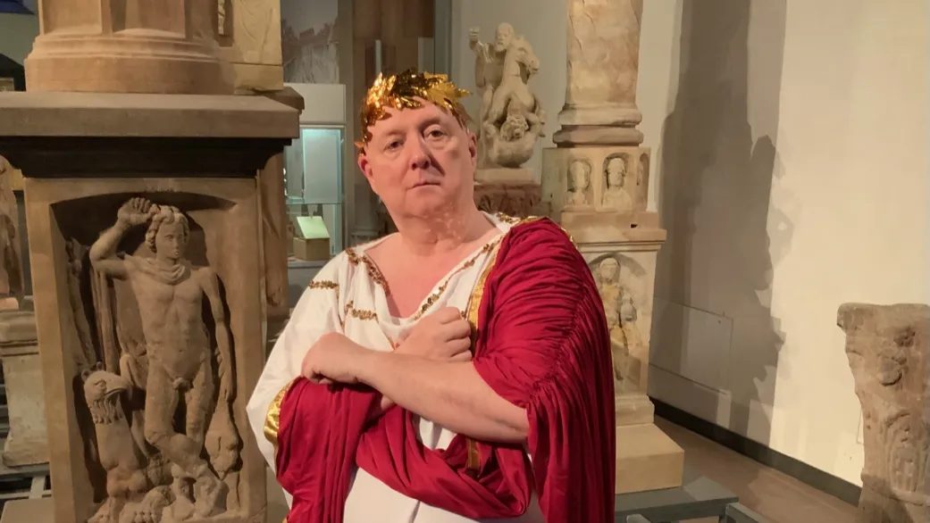 Thomas Bäppler-Wolf als Kaiser Vespasian